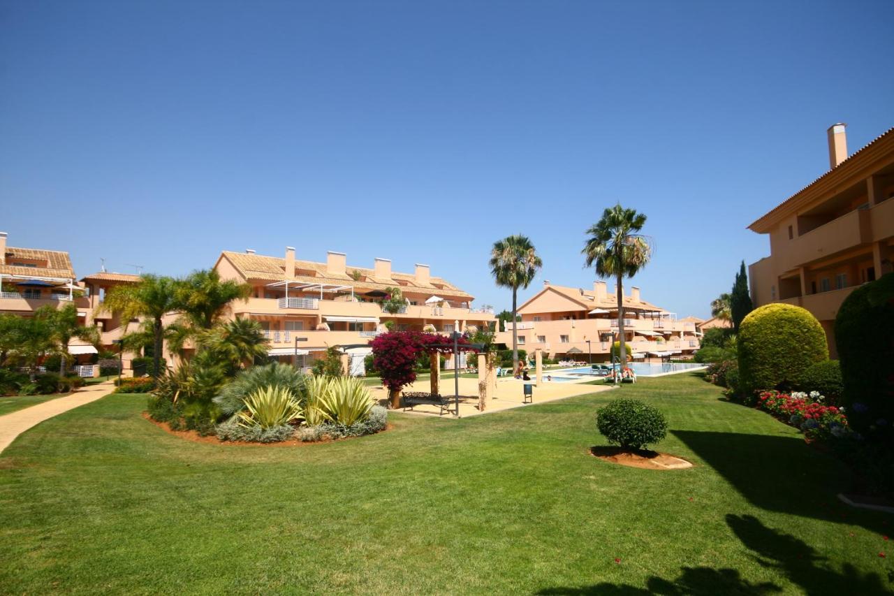 Ground Floor Apartment, Los Jardines De Santa Maria Elviria 마르베야 외부 사진