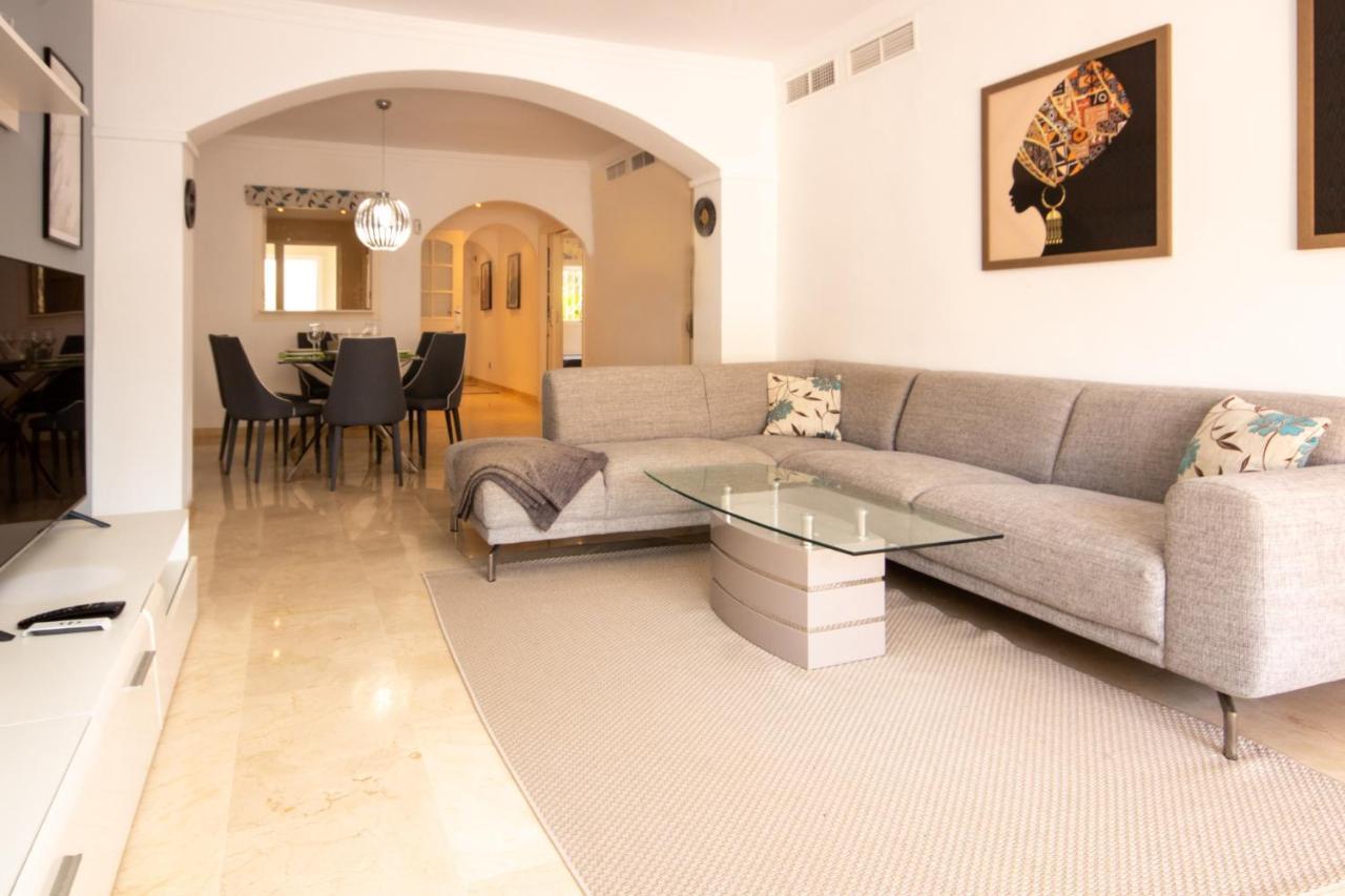 Ground Floor Apartment, Los Jardines De Santa Maria Elviria 마르베야 외부 사진